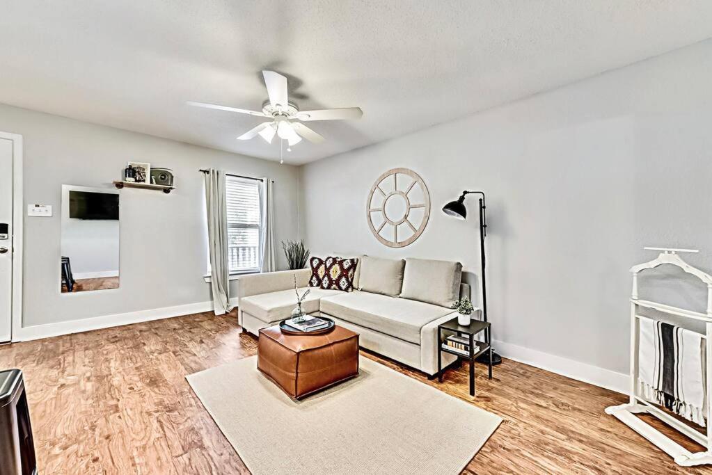 New - Near Deep Ellum + Downtown Flat Appartement Dallas